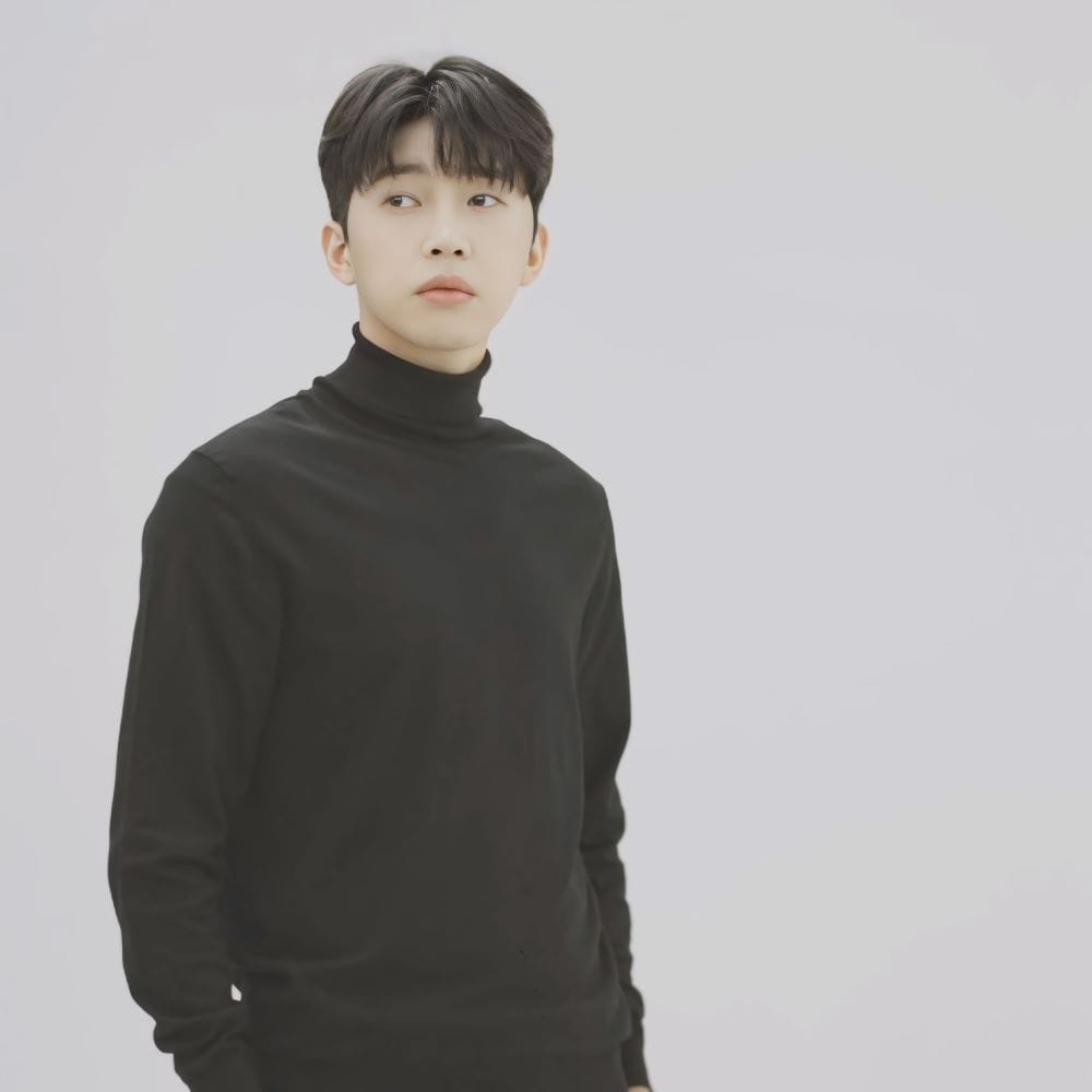 “임영웅, 아이돌차트 213주 연속 1위!”